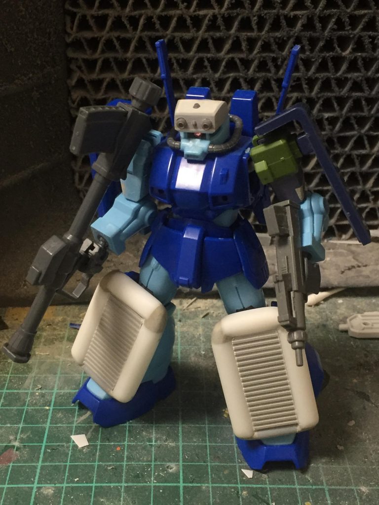 ベース:HGUCハイザック
装備:HGUC陸戦型ジム 
 HGUCジム・コマンド
フロート装備:プラパイプ パテ プラ板
その他:じゃんく( ˙꒳˙  )