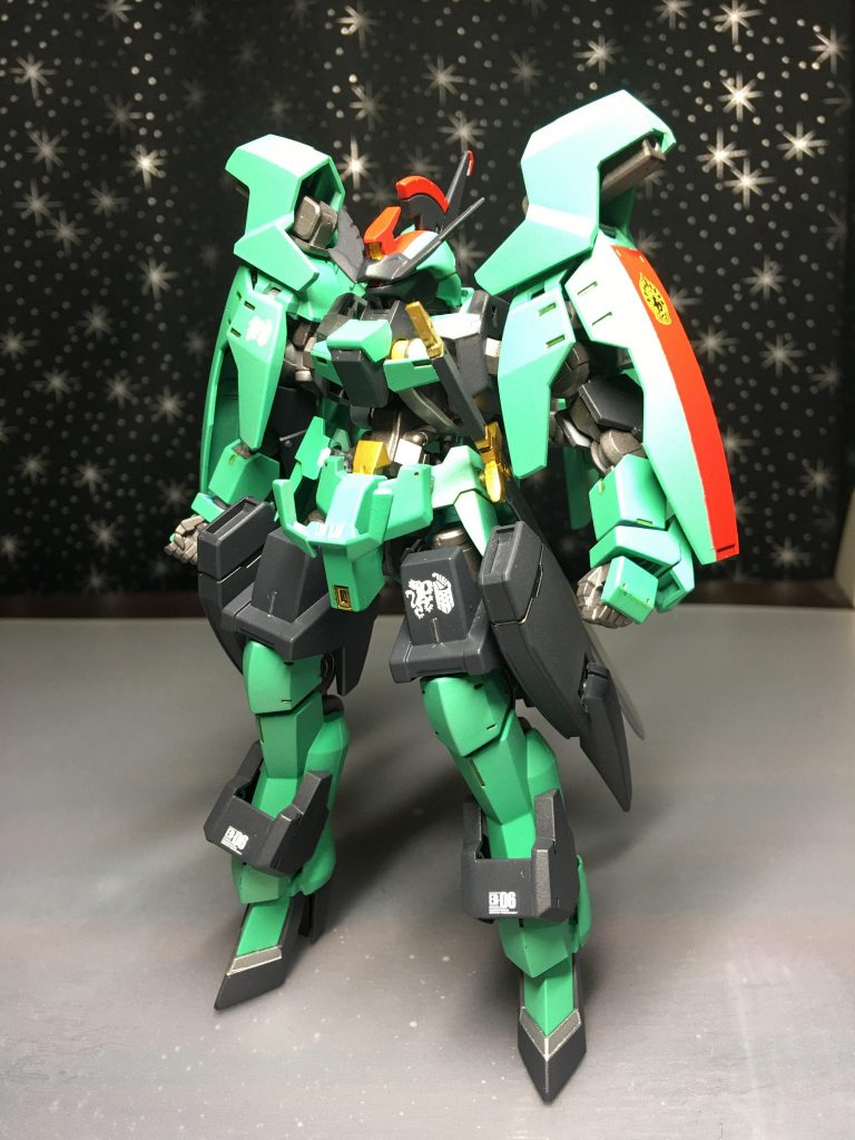 主に、頭と、片が違うのが印象的です。