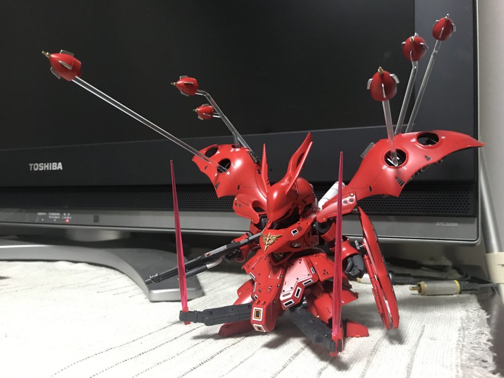 エフェクトを思い付いて実行した時の一枚…思いついた時はガッツポーズでしたw
隠し腕はコトブキヤのフレキシブルアームで再現してやりました。