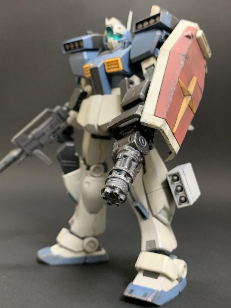 ガトリングは食玩とかジャンクを組み合わせて作りました。シールドとガトリングの組み合わせがTV版ヘビーアームズぽいです。