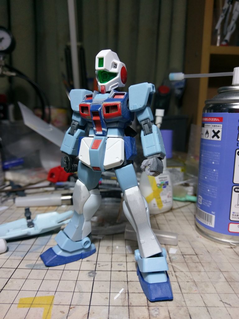 ＨＧＵＣジム・コマンドのキットから胸ダクト、膝、腰フロントアーマー、ランドセルをＨＧＵＣジム・スナイパーⅡへコンバートさせています。