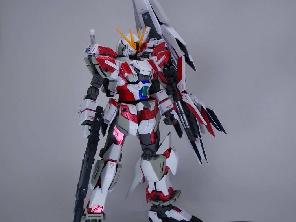 <全景>
9割方MGユニコーンです。脚部がミキシング多め。サイコフレームは、ユニコーンのパーツをほぼそのまま使用して配置変更をしてます。