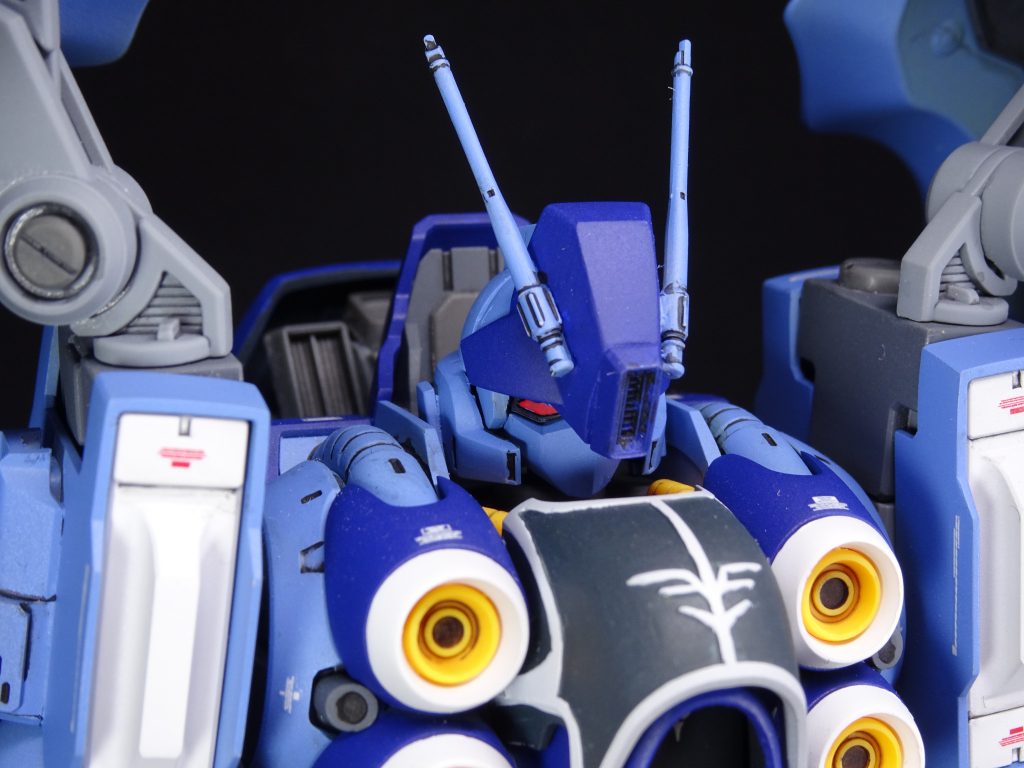 <フェイス>
制作時にちょうど発売されたばかりだったガンイージがドンピシャでした。