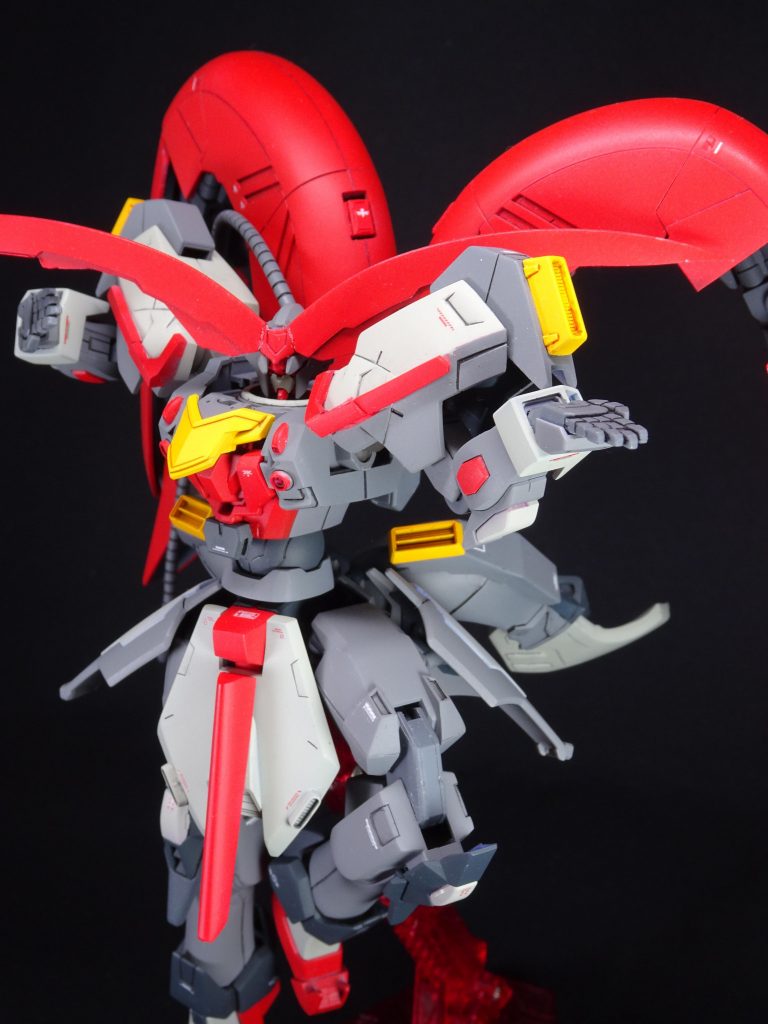 <全景>
設定画やガレージキット、ビルドファイターズに一瞬登場したシーンなどを参考に、全てミキシングにて表現。厳密に細部の形状を寄せている訳ではないので、あくまで雰囲気重視です。。
可動はしますが、ほぼこのシーン固定…