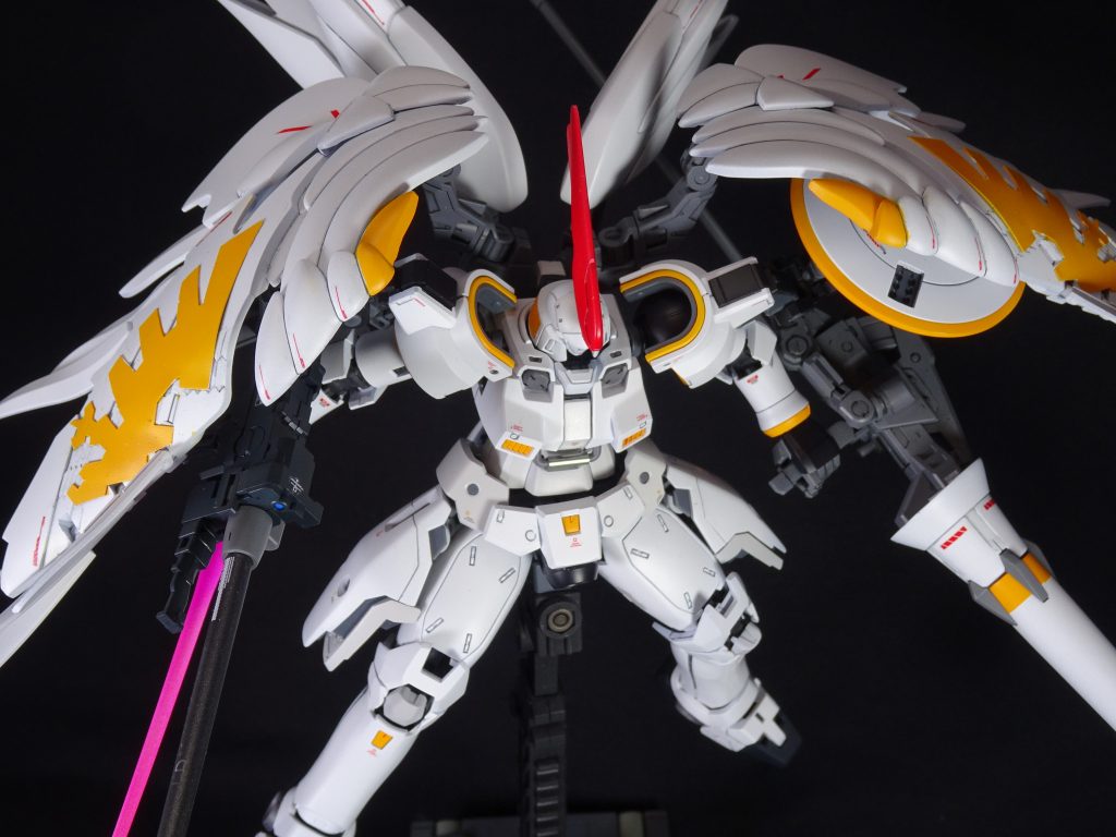 <全景①>
「私に挑んでくる相手を無下には出来んだろう。」
羽の紋章は、0.2mmプラペーパーから切り出しました。