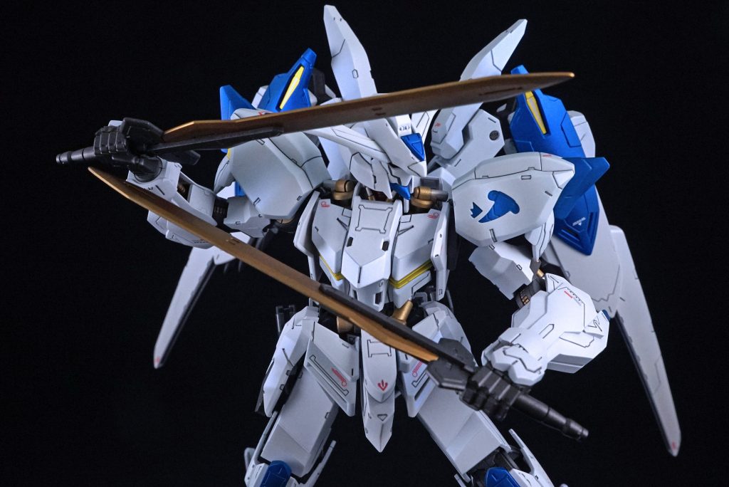 バエルソードの色合いも苦心しました💦