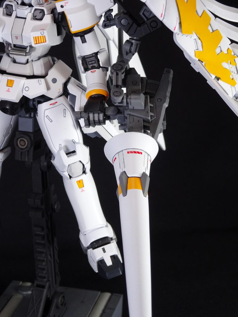 ランスのグレー部分は、コトブキヤ・MSGのもの。
白のメイン部分は、ギャンクリーガーのものを使用。