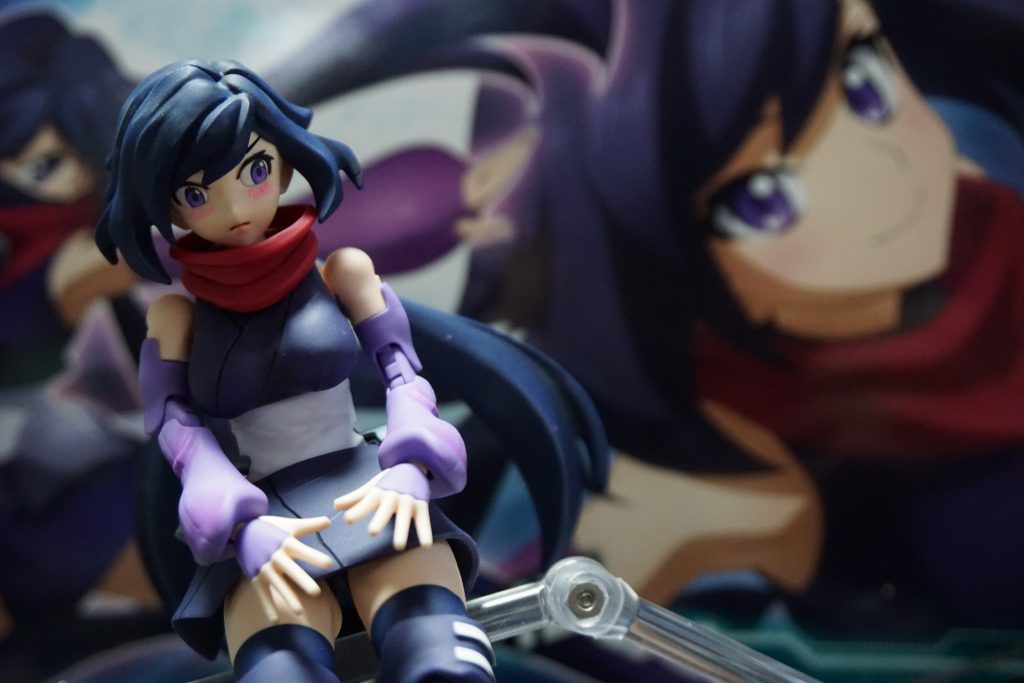 座らせてみます。
思ったより動く!