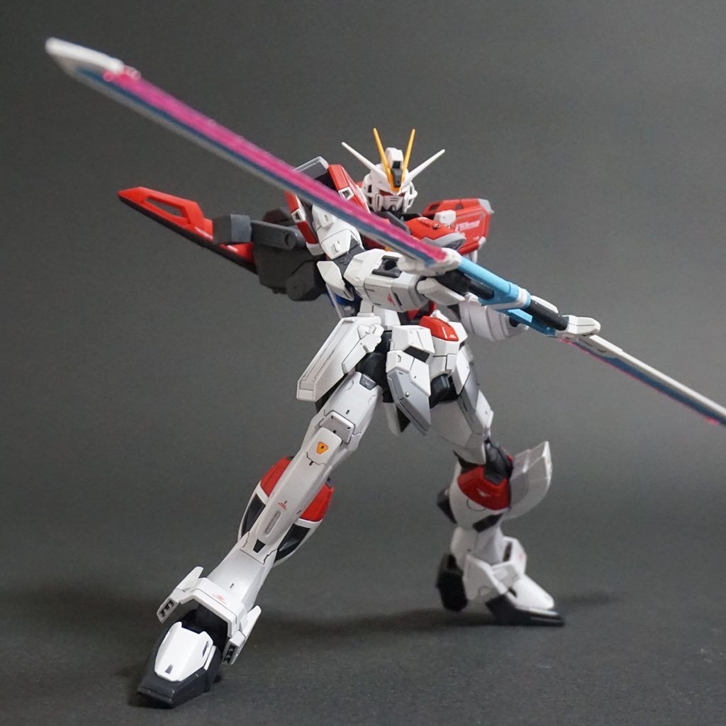 エクスカリバーレーザー対艦刀を構えて