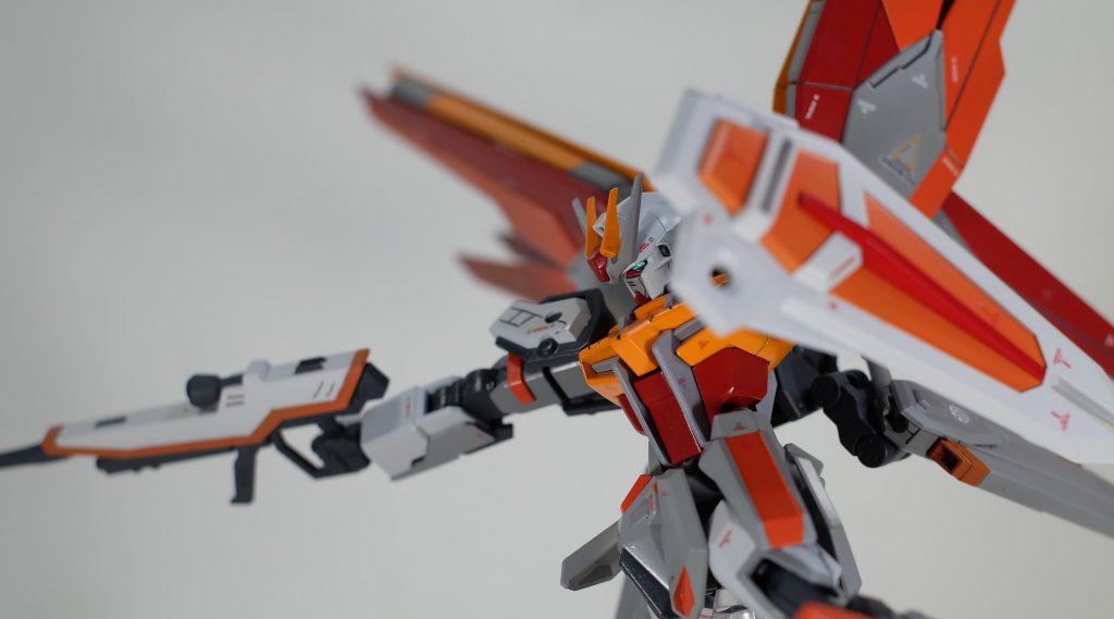 ルプスビームライフル
ビームシールドはフリーダムのものを使用