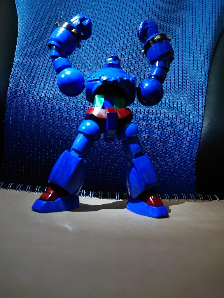 鉄人といったらこのポージング❗

ちなみに、胸部と手首の所にある突起は全てランナーから切り出しています。