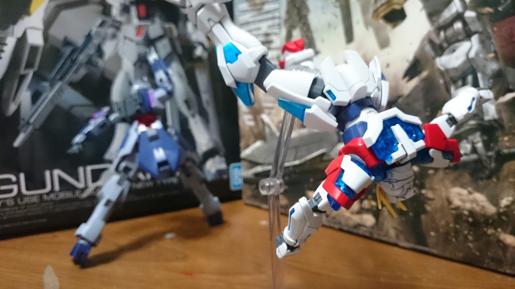 「さすがはジュン兄の技だ…」
「でも、まだ俺は…技を出し切ってない!!」
「次元覇王流!『流星螺旋拳』!!」
「あの技は合気道か!」
「次元覇王流にはない、他の格闘技の技を!」