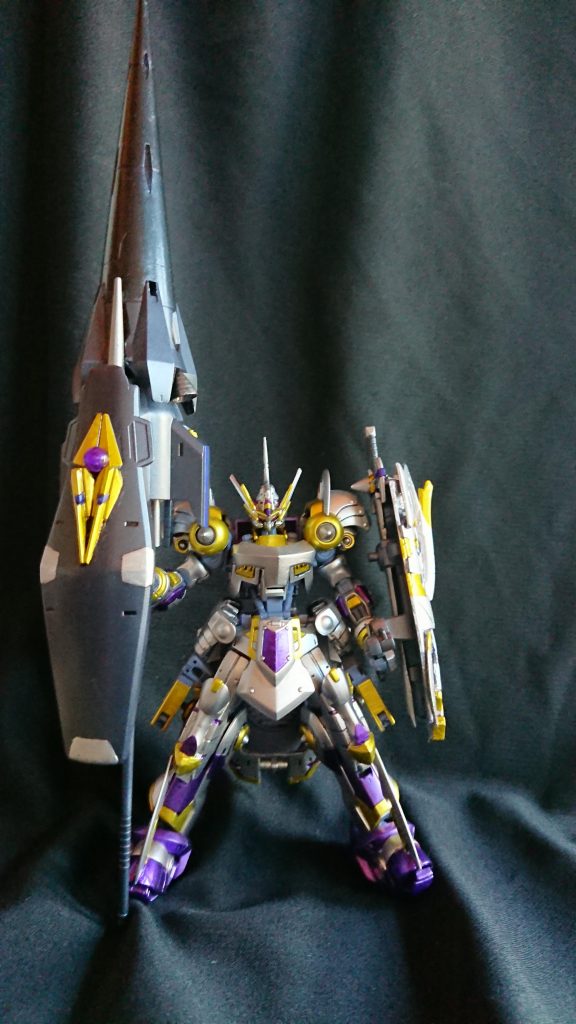 ダインスレイブ搭載の大型ランス

キマリストルーパー、キマリスヴィダール、ゼルトザームのランスを組み合わせて制作しました