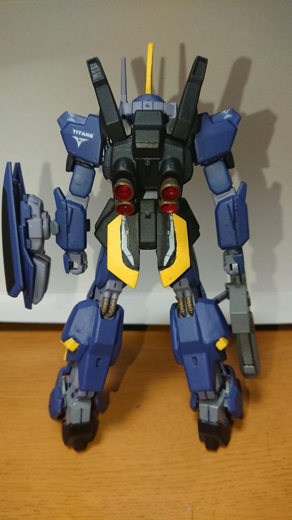 裏面。正面に比べてデカール少なっ
どうした俺