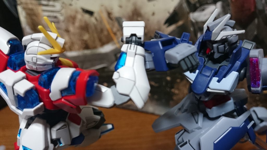 ・兄弟弟子の一騎討ち

この2機の身長差ってセカイとジュン兄の身長差を表してるようっスよね