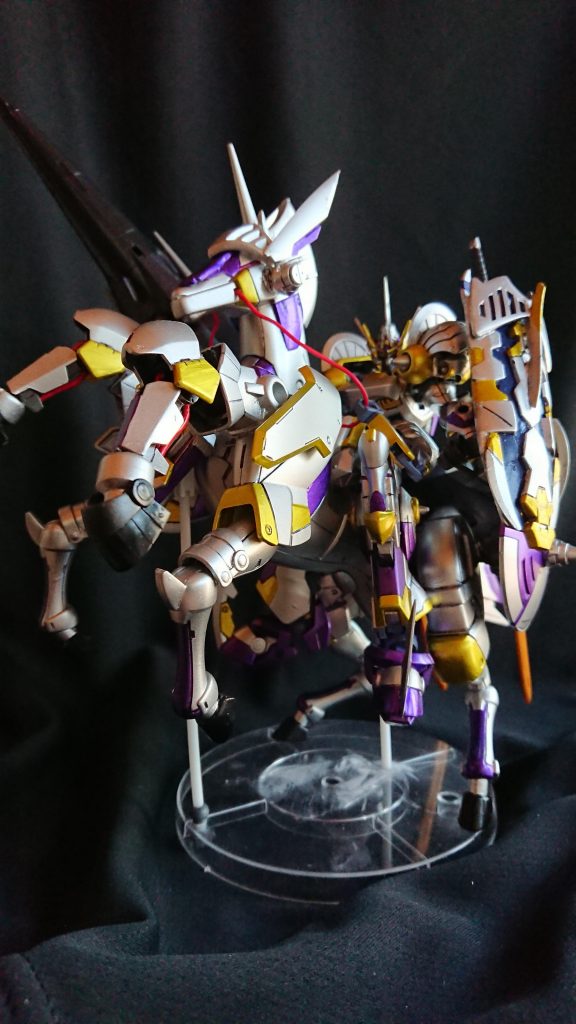 モビルホース シルバリオンに騎乗