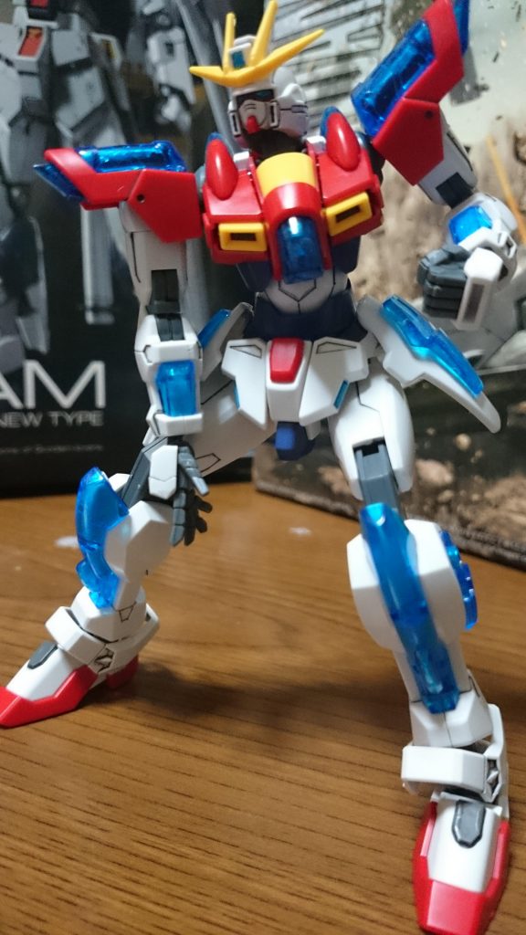 「そうだ、俺はまだ…っ、やってない…!」
「何?」
「伝えて、ない!」
「あの状況で立ち上がるとは!」
「しかし、立ち上がったとしても…」
「勝算はあるんか…!?」
「ハッ褒めてやるぜセカイ。例え負けるとしても正々堂々と最後まで全力で挑む……次元覇王流の教えそのままの行為…」
「まったく!虫酸が走る!!」