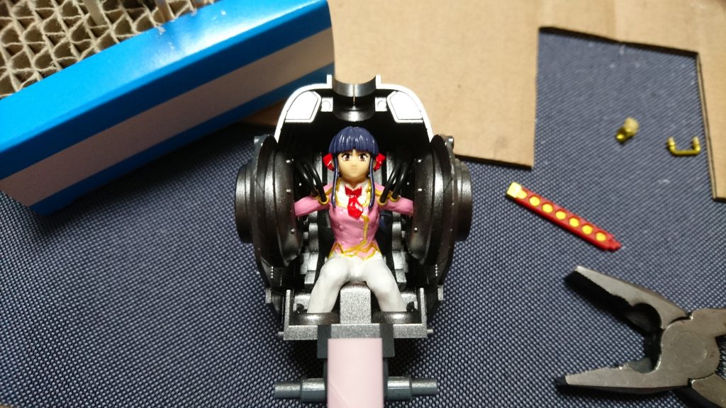 真宮寺さくらさん。肌は整形色のまま。確か全部筆塗り。
もうしばらく良いかなと思いつつ、無限が気になる今日この頃。
私にしてはリボンが綺麗に塗れているのに、載せるとほとんど見えない・・・