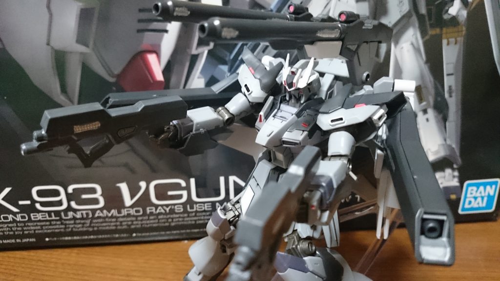 ・インフラックスインパクト
インフラックスに搭載されてる全火器によるフルバーストっス。ウェポンバインダー周りはアメイジング～でイエローだった部分をシルバーで塗装してるっス！