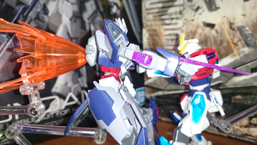 「…………」  
「…………」
《BATTLE ENDED》
『全日本ガンプラバトル選手権、準々決勝第3試合勝利チームは―――聖鳳学園、チーム・トライファイターズ!!』