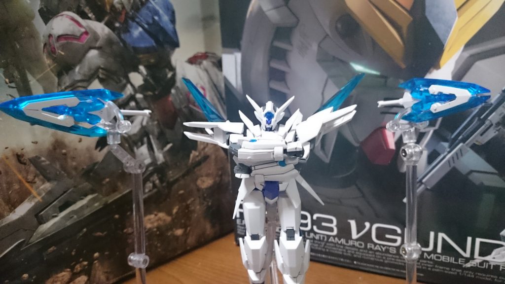 ビットとしても使用可能。……S.H.FiguartsのC字フックの数さえ足りてれば全てを飾れたものの…