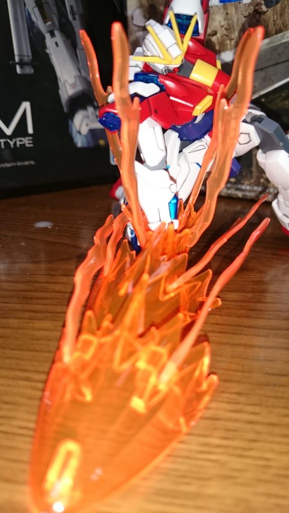 「裂帛!!」
「こ、この技…!次元覇王流とガンプラバトルを融合させた…!」
(他の格闘技を吸収してきた俺の強さとは違う)
(ビルダーが自分だけのガンプラをつくるように、)
(セカイは自分だけの強さを創造してるのか…!?)