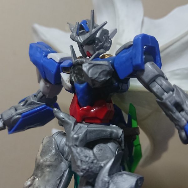 何度でも平和を求めよう………あの頃存在した…ソレスタルビーイングのように………