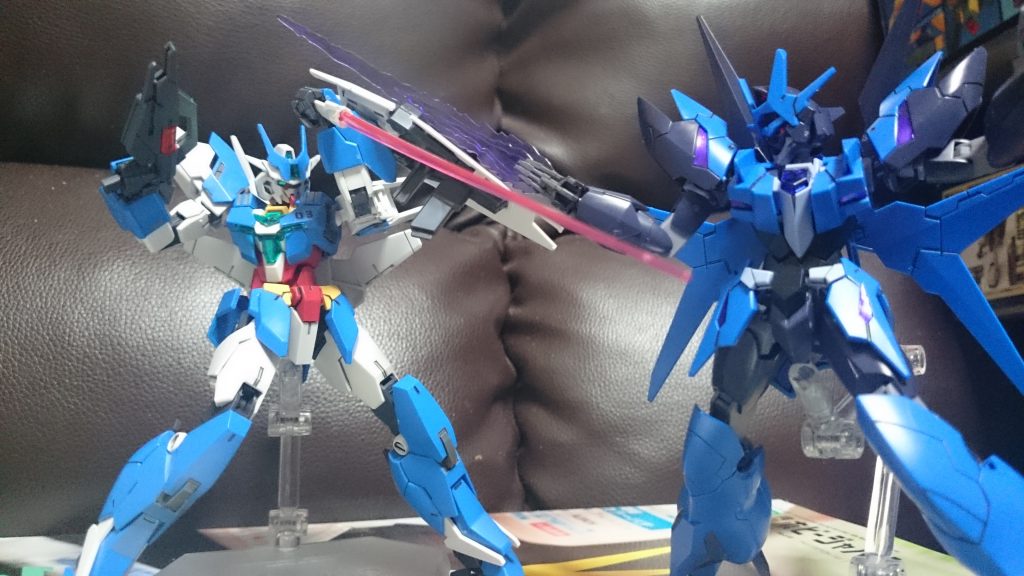 ヒロトとアルスは剣を斬り結ぶ。

『完璧だった筈…』

「おおおお!!」

『なるほど…私があれを狙うと踏んでビームの軌道予測を…』

『それが、完璧な貴方…』

「違う……」

『？』