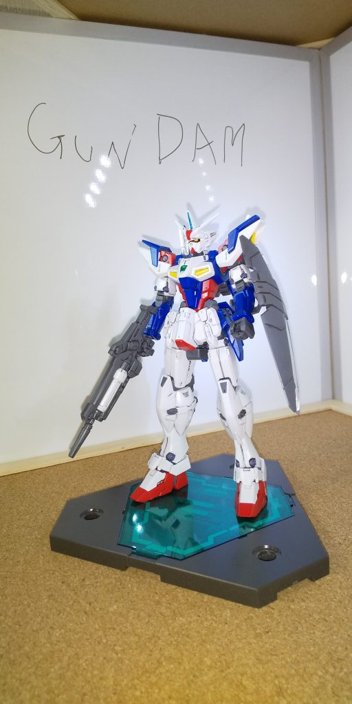 イベントの#すえ王タグつけ忘れてました
『最強』とはなにか?って問いかけがありまして、自分が納得した答えが1つあります
どこかの小説か物語にあったセリフを借りますが、
『最強』とは己の中にある目標の終着点の一つであり、人の数だけその形がある
他者と比べて優劣を着ける事もある、
それが競い合う事に繋がり、競争の中で、より高い次元へ昇華していくのだ
っと
つまり『最強』は更新され続ける強さのあり方と捉えました
ジェミナスは自分の中にある最強の原型機でありまだまだ改造していきます