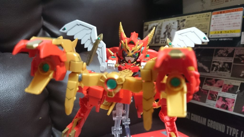 アヴァランチレックスバスター
こちらもスミ入れ&部分塗装っス。GNアームズを彷彿とさせるフォルムっスねぇ。そして迫力もあるっス。劇中ではこれを放とうとしたんスけど…