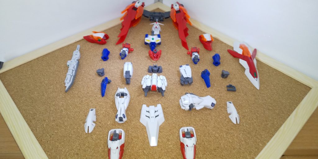 パーツの分割全体図
作成上こだわったのは、前回投稿でも載せた、ボディの後ハメ加工です