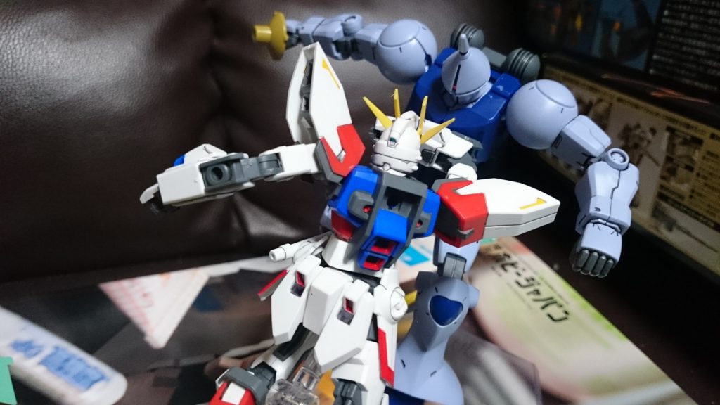 「諦めンな！」

「！」

「前に出ろ！」

「なにっ!?」

「！ レイジ!?どうして…」

「お前が祈ったんだ。だから俺は来た！」

「セイ、約束は守るぜ。お前の代わりに俺が戦う！」

「えっ、でもやったことないでしょ？」

「俺に任せろ！」