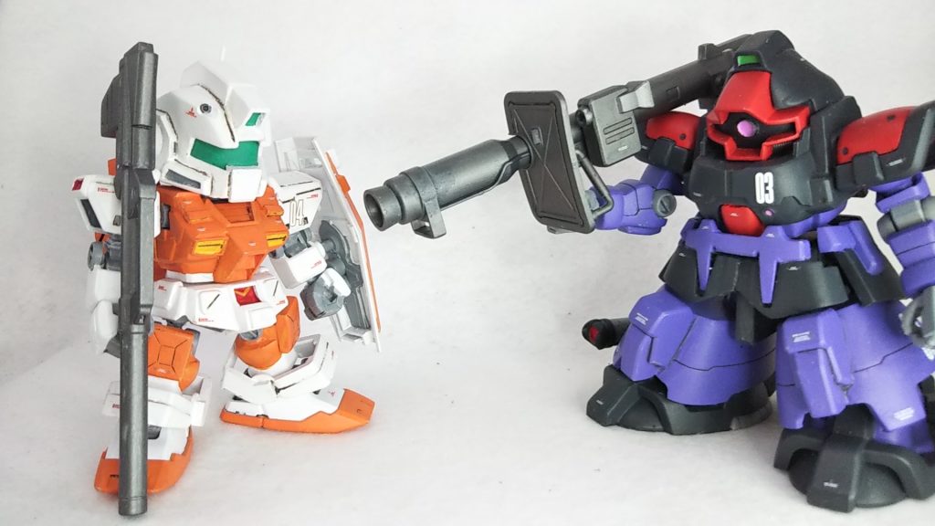 パワードジムと並べてみました。