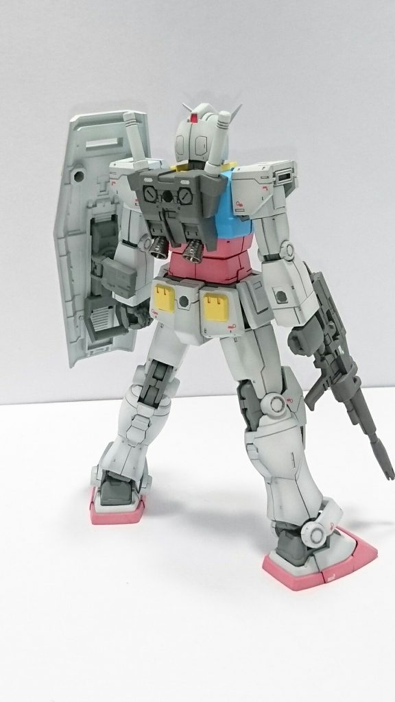 塗装はパステルカラーで軽くグラデーション塗装。

バーニアはメタリックです。