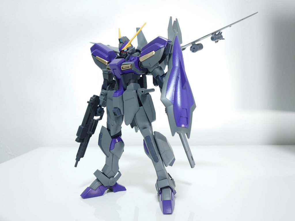 コスモジェット装備時
全体的なシルエットは、オーブ製のMSに近いものとなった。