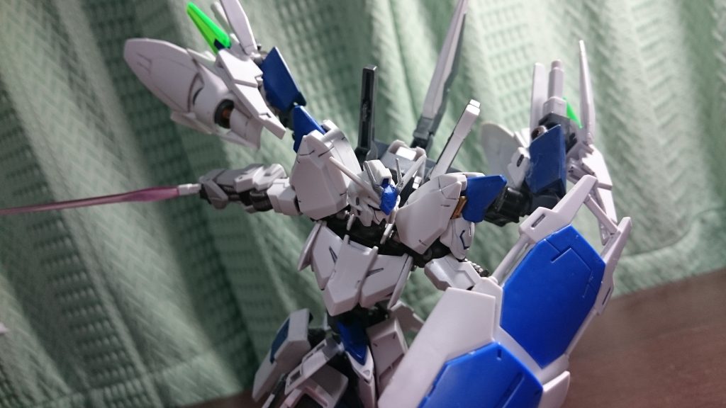 地味ですがバエルを追加購入して胸部を新調してます
壊れてた側面アーマーもバッチリ元通り