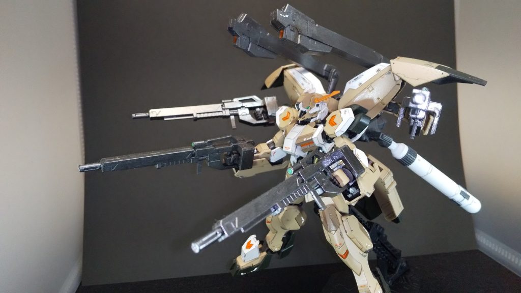 ↓↓↓
ここから以前と同様、オマケショットです。

↓ラフタッガイとツーショット