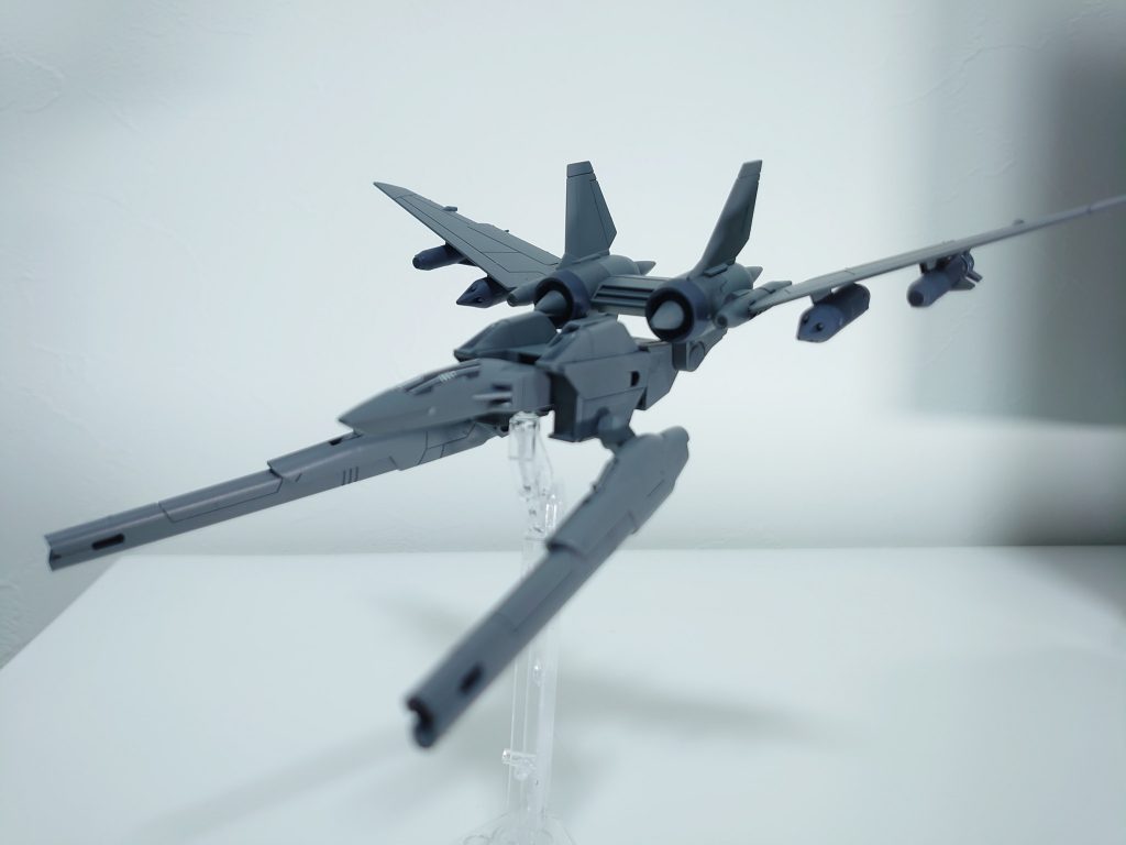 コスモジェットストライカーは、ビルドブースターとジェットストライカーをくっ付けて戦闘機チックなカラーに変更。