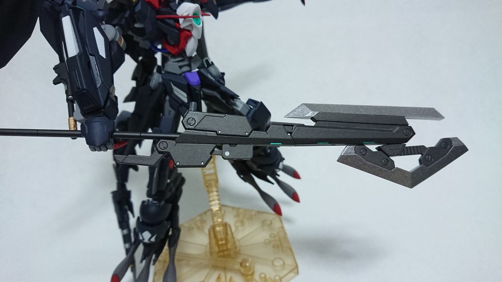 剣斧(斧状態)差し替えで収納、剣、斧状態にできます。