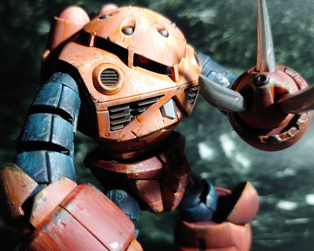 動かしてポーズきめて楽しい素晴らしいキットですが、腕と脚のアドバンスジョイントがかなりフニャりました、やりすぎ注意です。