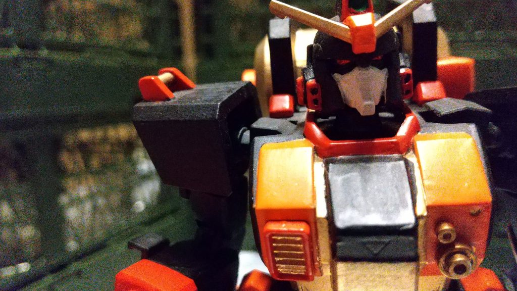 陸ガンのカラーリングを某勇者王にしたヒヤマシーン(笑)