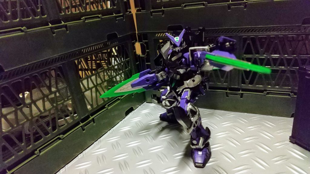 小型のガトリングの付いたビームカタール「タクティカル3、4」。