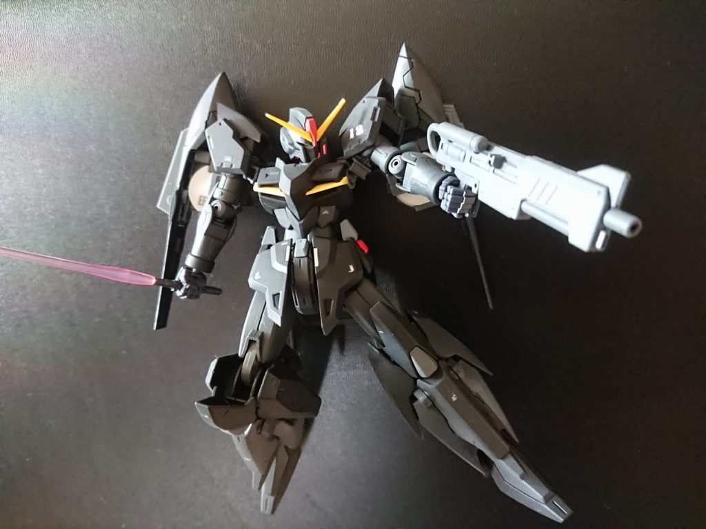 カラーリング変更だけで大分印象変わりますね。