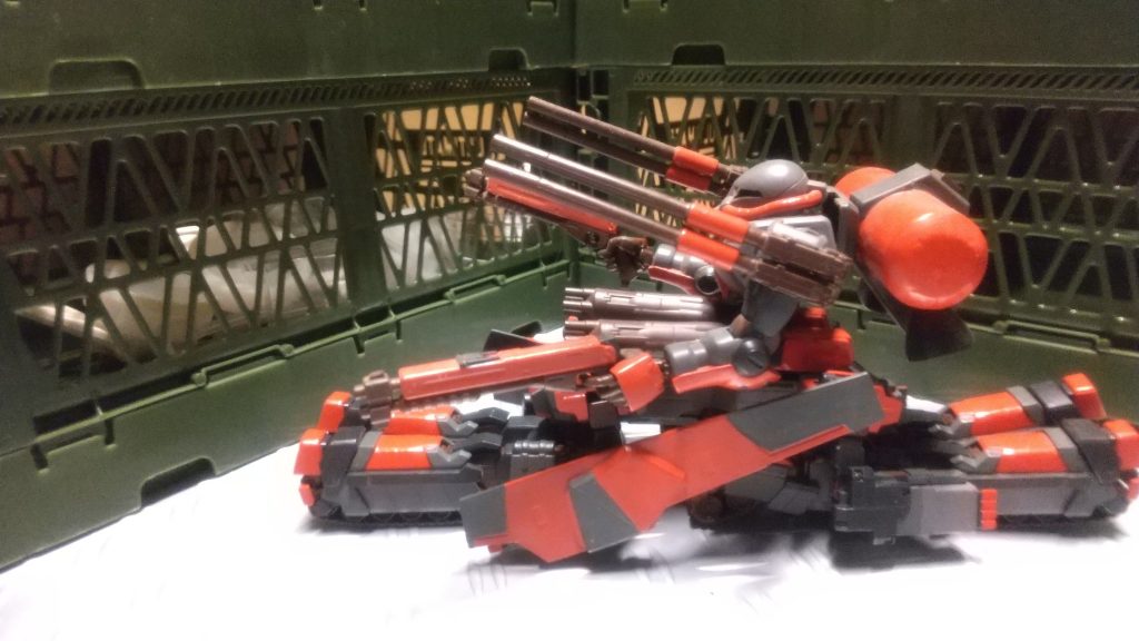 「ヴァルチャー」の由来はタンク部分のシルエットガンダムXのヴァルチャーの船にありそうと言う事から(笑)