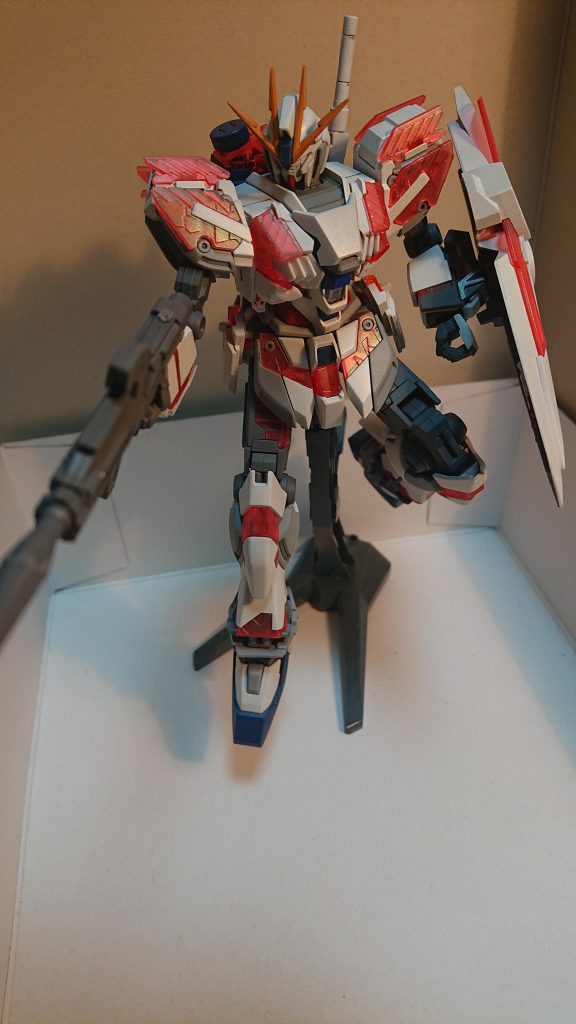 箱絵イメージ
シリンダーやシールド保持パーツのトラス部分などはシルバーにしてみました