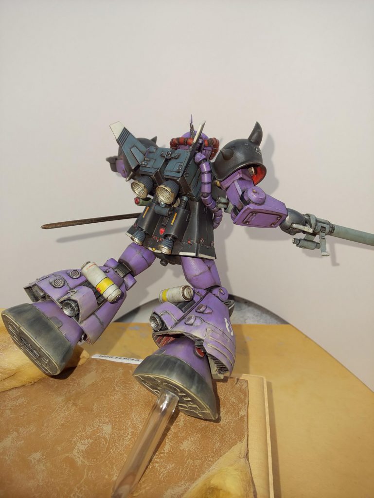 各推進器の調整や変更、装備の改修等を施し実用試験の結果が良好だったため、必要に応じて生産することが暫定的ではあるが決定した。

だが、グフの生産ラインを利用するにしても生産スケジュールの都合から生産は往々にして進まなかった。

それでもドムの配備数が各部隊で定数に満たない事からドムの代役として充てることになり、無理矢理生産ラインに割り込む形で生産される。

それでも総生産数が十数機に満たないという有り様は、多種多用な機種を同時期に配備させていたジオン軍のMSに頼りきった戦略の誤算としか言いようがない。