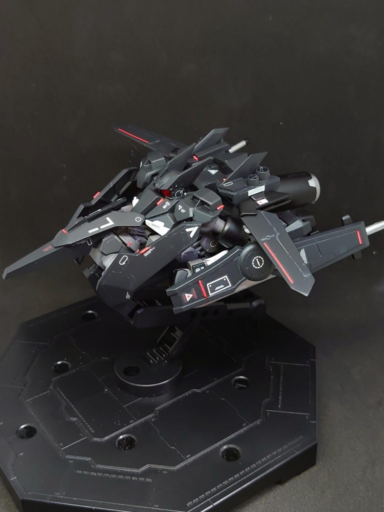 やりたかった飛行形態です。ステルスをイメージしています。

もう本当に可変機好きです。男心をくすぐります。