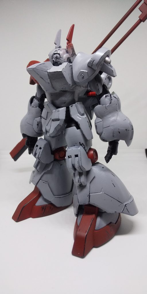 機体名:パニッシュメント
武装
ツインビームライフル
超大型ヒートナタ
ジオン軍残党が戦場に四散しているジャンクパーツをかき集めて形にしたモビルスーツ。大元がどんなモビルスーツなのか分からないため、型式番号はない。