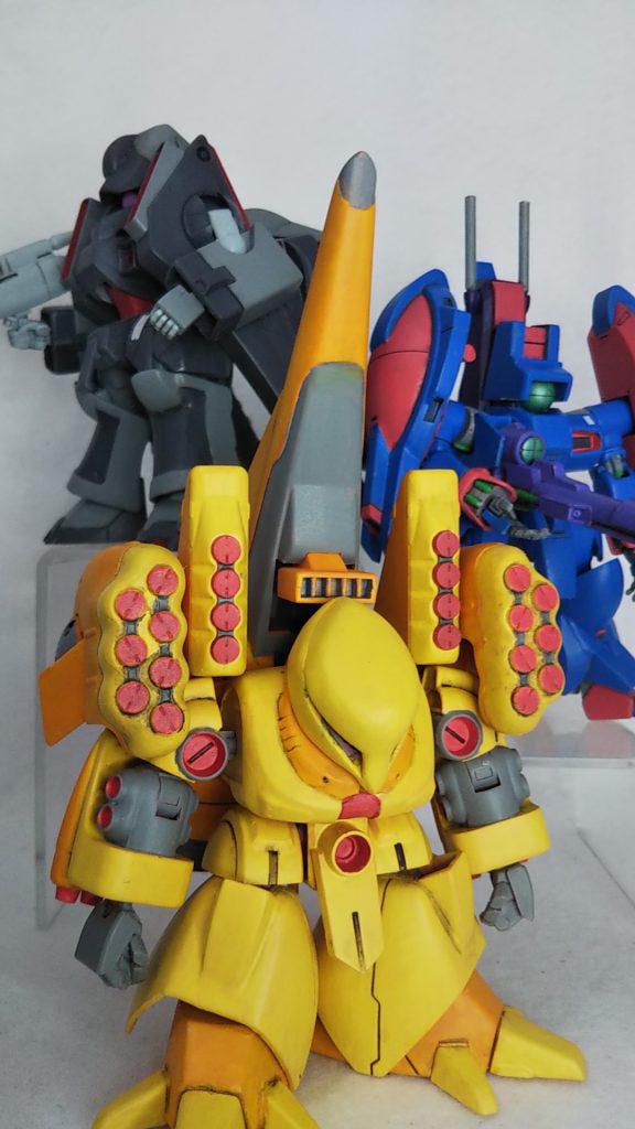 少しずつネオジオン軍も増えてきました。