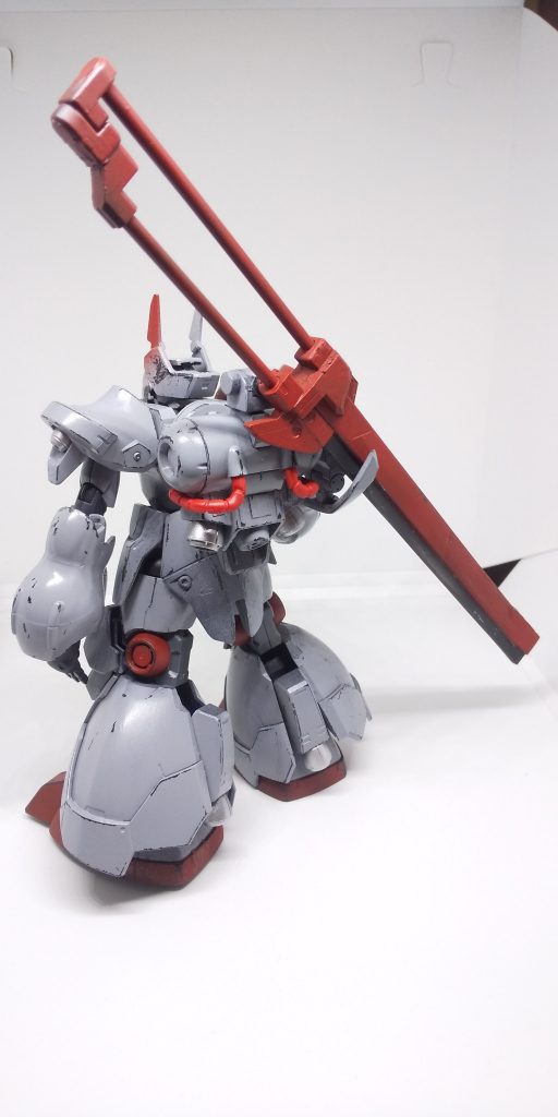 身の丈を超える巨大なヒートナタは、戦艦の装甲だろうと切り裂いてみせる。
星の屑作戦の折に地上での目撃情報があるが、その存在は歴史の狭間に消えたと言う……